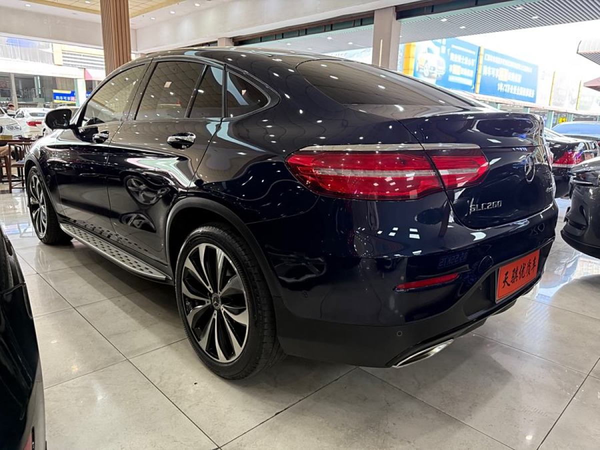 2018年10月奔馳 奔馳GLC  2023款 改款 GLC 260 4MATIC 轎跑SUV