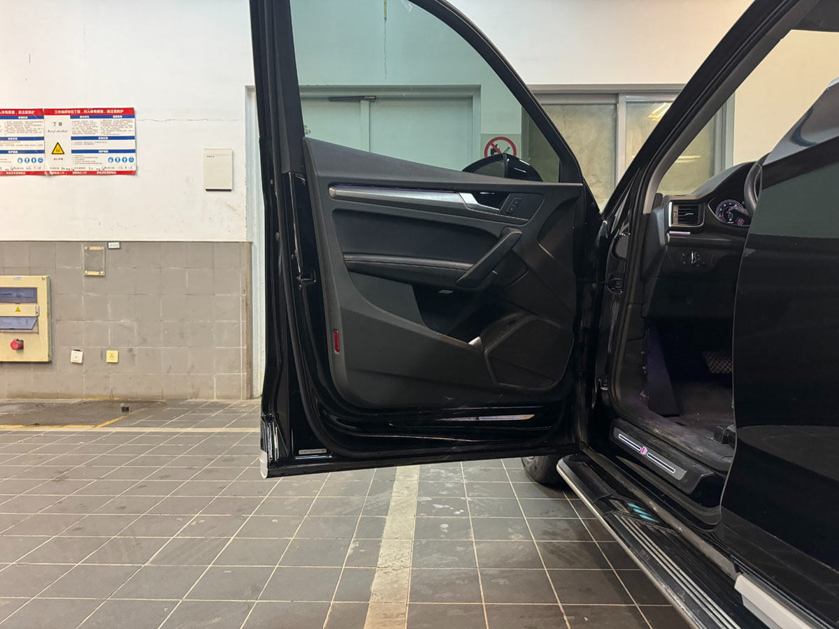 奧迪 奧迪Q5L 2022款 40 TFSI 2.0T 雙離合 四驅 豪華動感型圖片