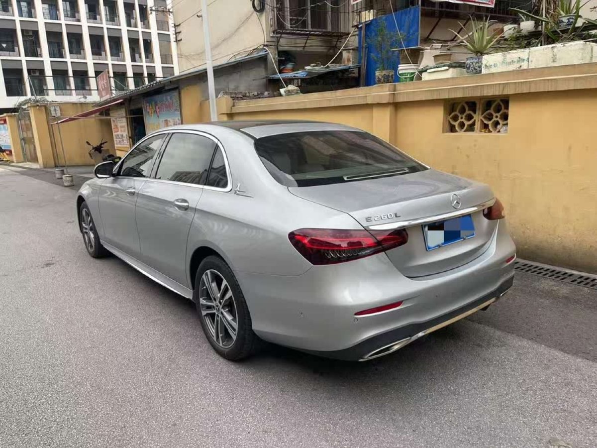 奔馳 奔馳E級  2021款 改款 E 260 L 運(yùn)動型圖片