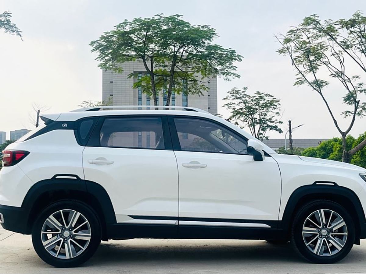 2019年9月長(zhǎng)安 CS35 PLUS  2019款  1.6L 自動(dòng)暢聯(lián)版 國(guó)VI