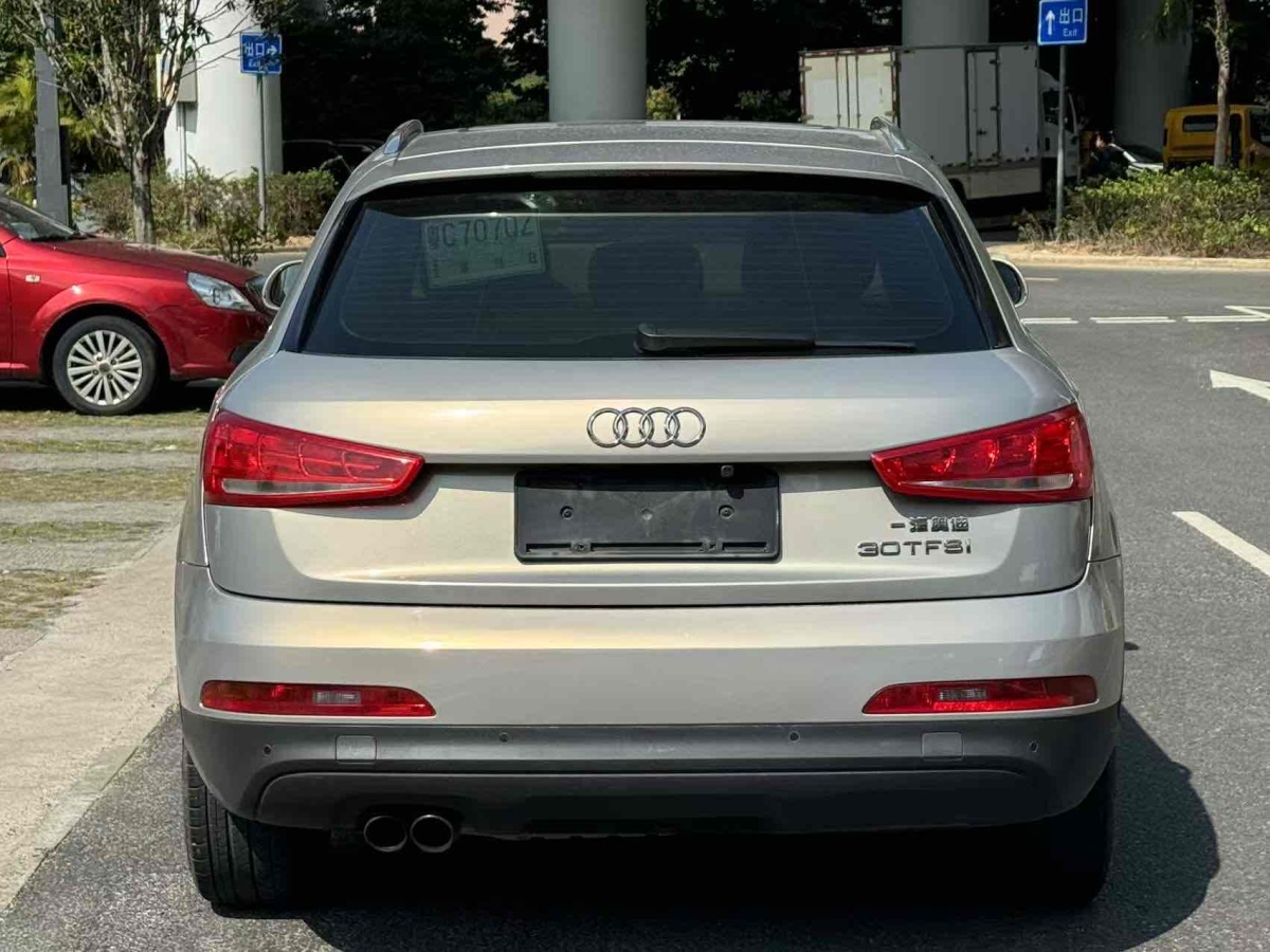 奧迪 奧迪Q3  2015款 30 TFSI 進(jìn)取型圖片