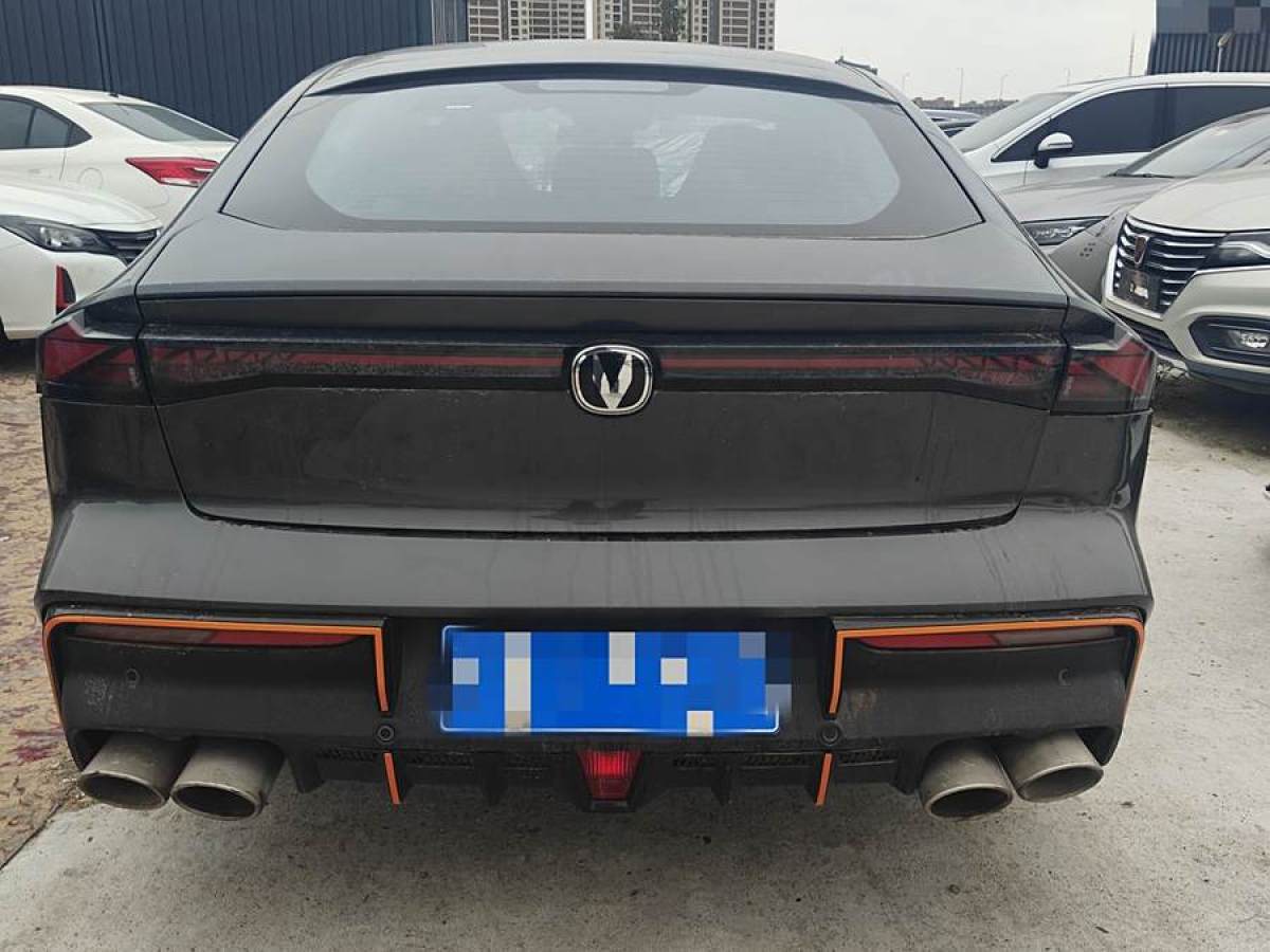 長(zhǎng)安 長(zhǎng)安UNI-V  2023款 1.5T 運(yùn)動(dòng)版圖片