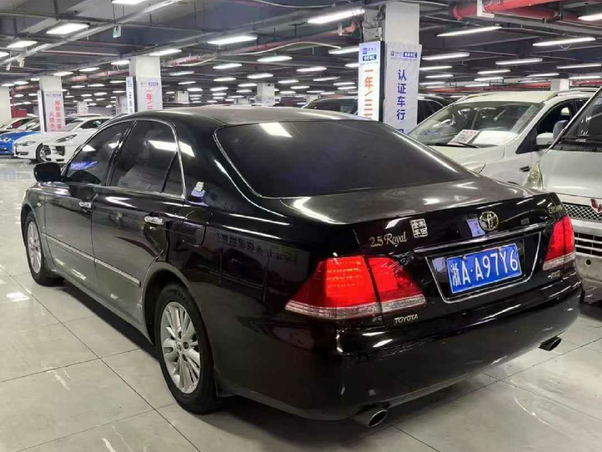 豐田 皇冠  2007款 2.5L Royal 導(dǎo)航版圖片