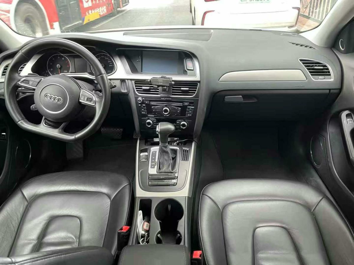 奧迪 奧迪A4L  2015款 A4L 1.8TFSI 30TFSI 舒適型圖片