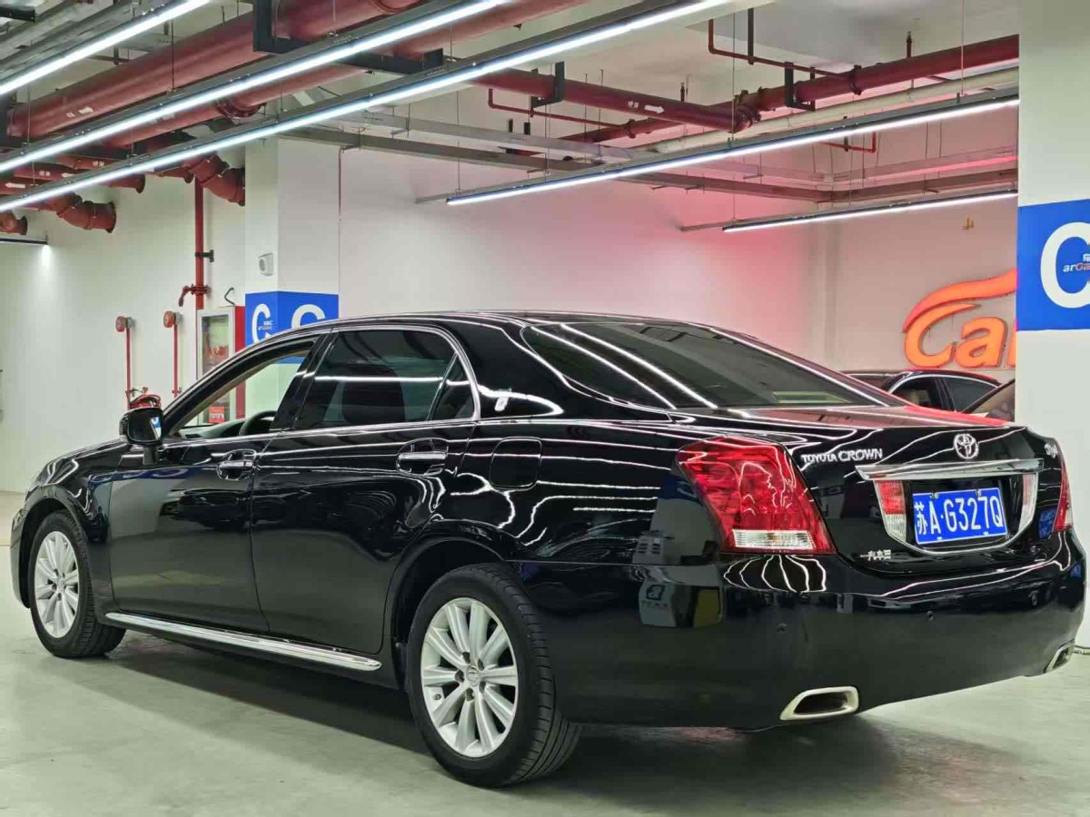 豐田 皇冠  2010款 2.5L Royal 真皮天窗導(dǎo)航版圖片