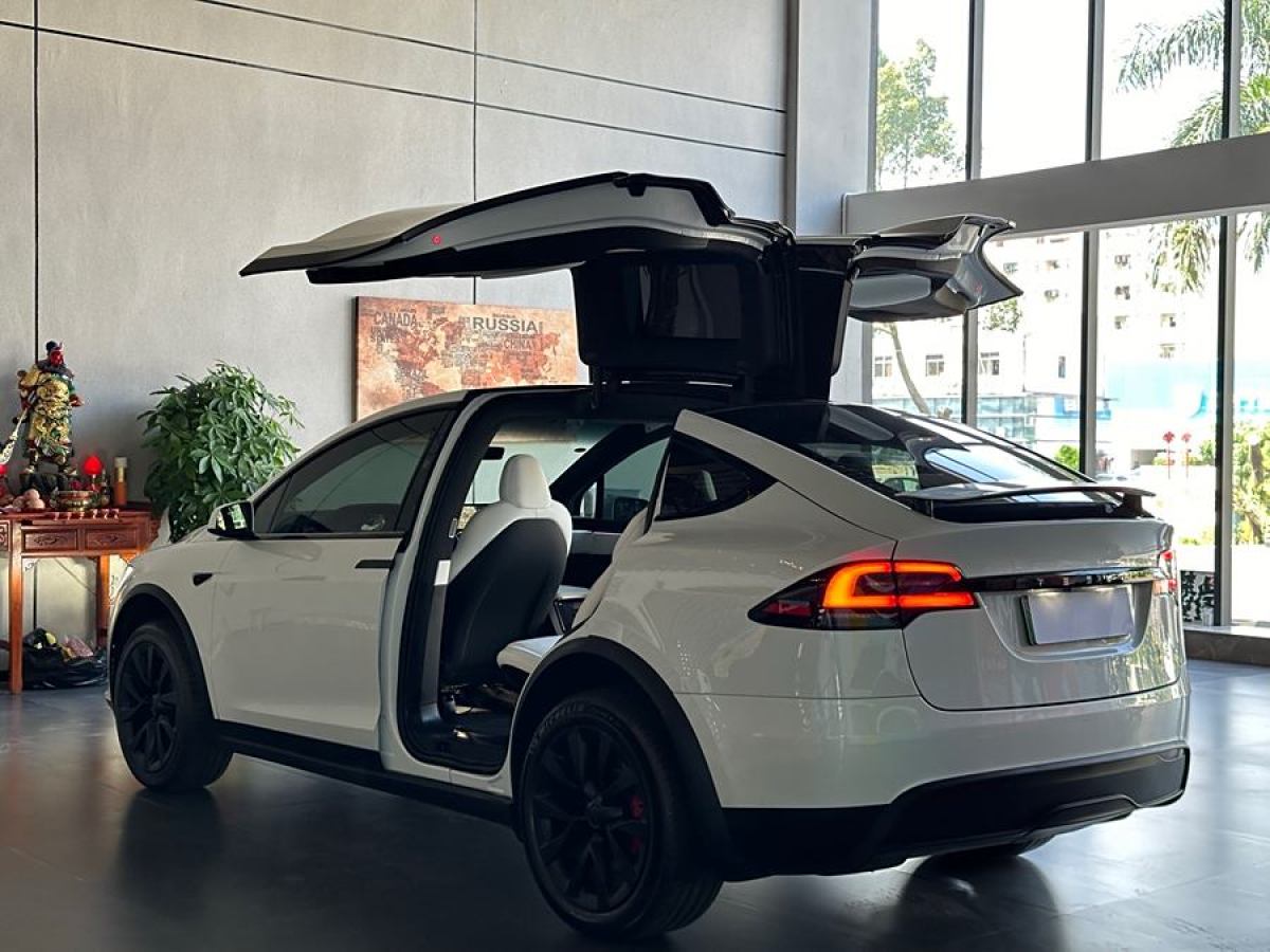 特斯拉 Model X  2023款 三電機全輪驅(qū)動 Plaid版圖片