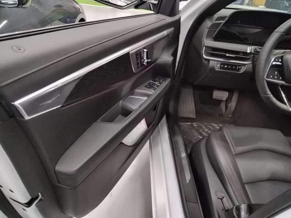 凱迪拉克 CT6  2023款 28T 豪華型圖片