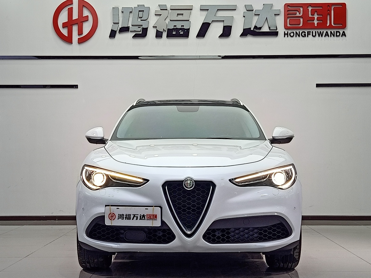 阿爾法·羅密歐 Stelvio  2017款 2.0T 200HP 豪華版圖片