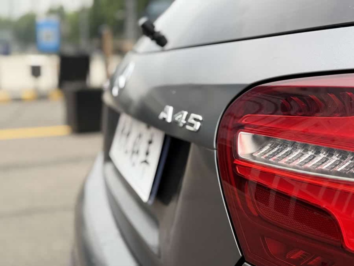 奔馳 奔馳A級(jí)AMG  2016款 AMG A 45 4MATIC圖片