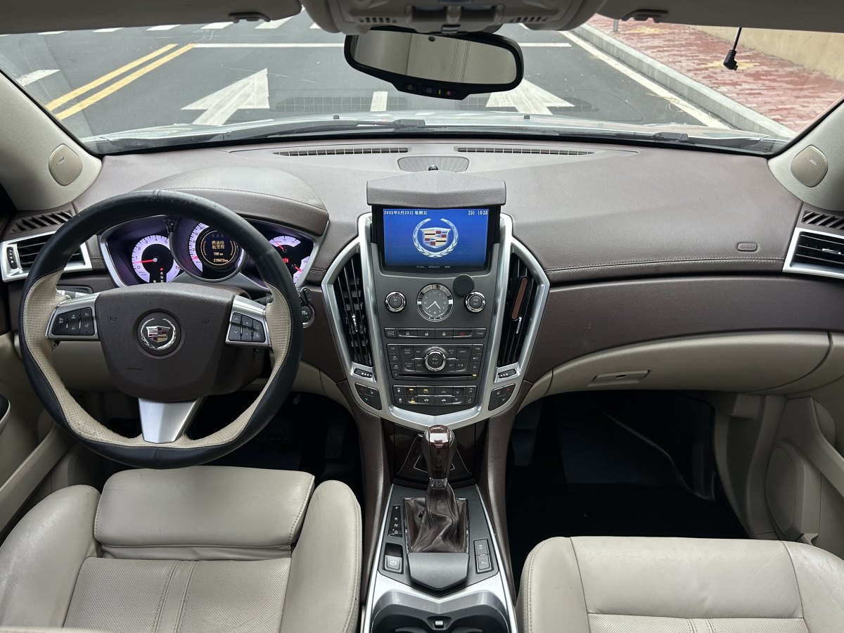 凱迪拉克 SRX  2012款 3.0L 領(lǐng)先型圖片