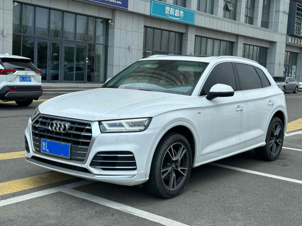 奥迪 奥迪Q5L  2020款 改款 40 TFSI 荣享时尚型