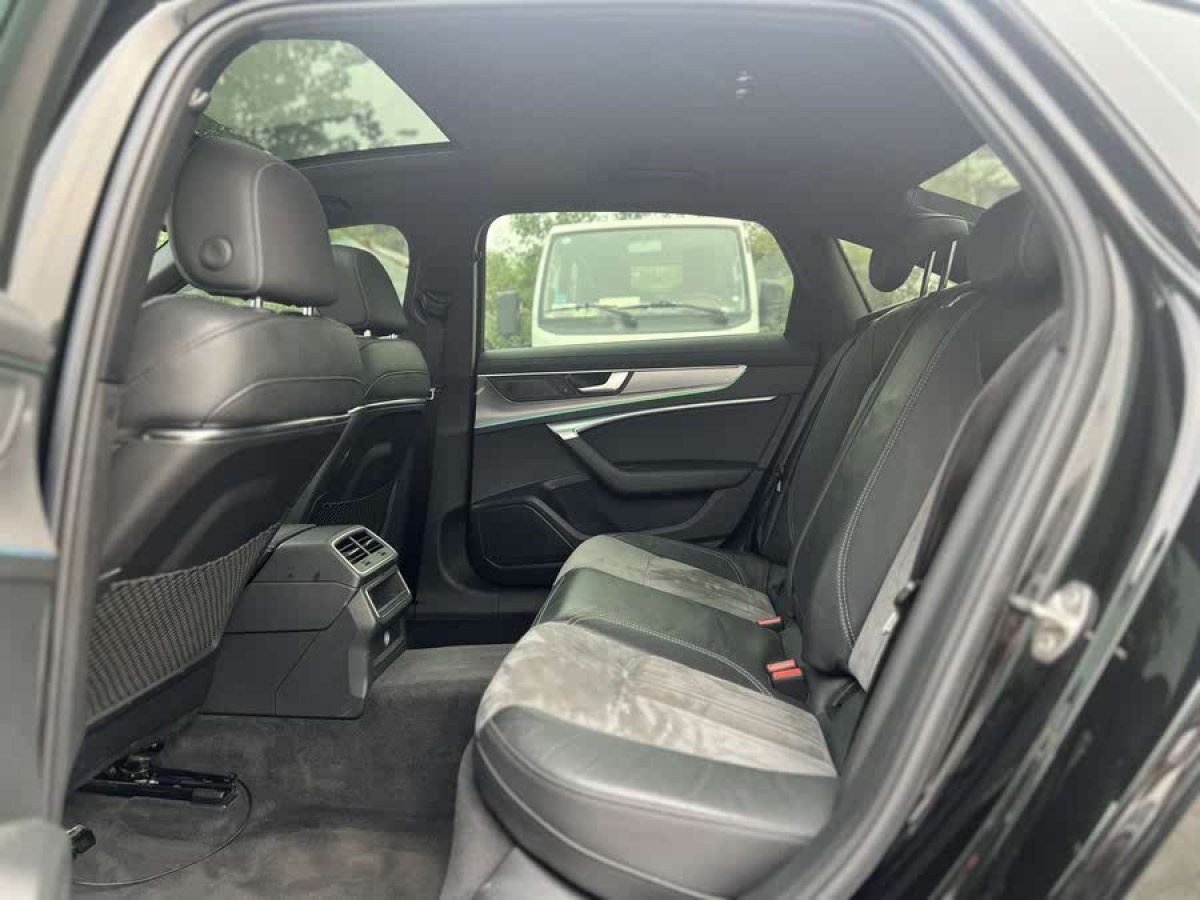 奧迪 奧迪A6L  2021款 40 TFSI 豪華動(dòng)感型圖片