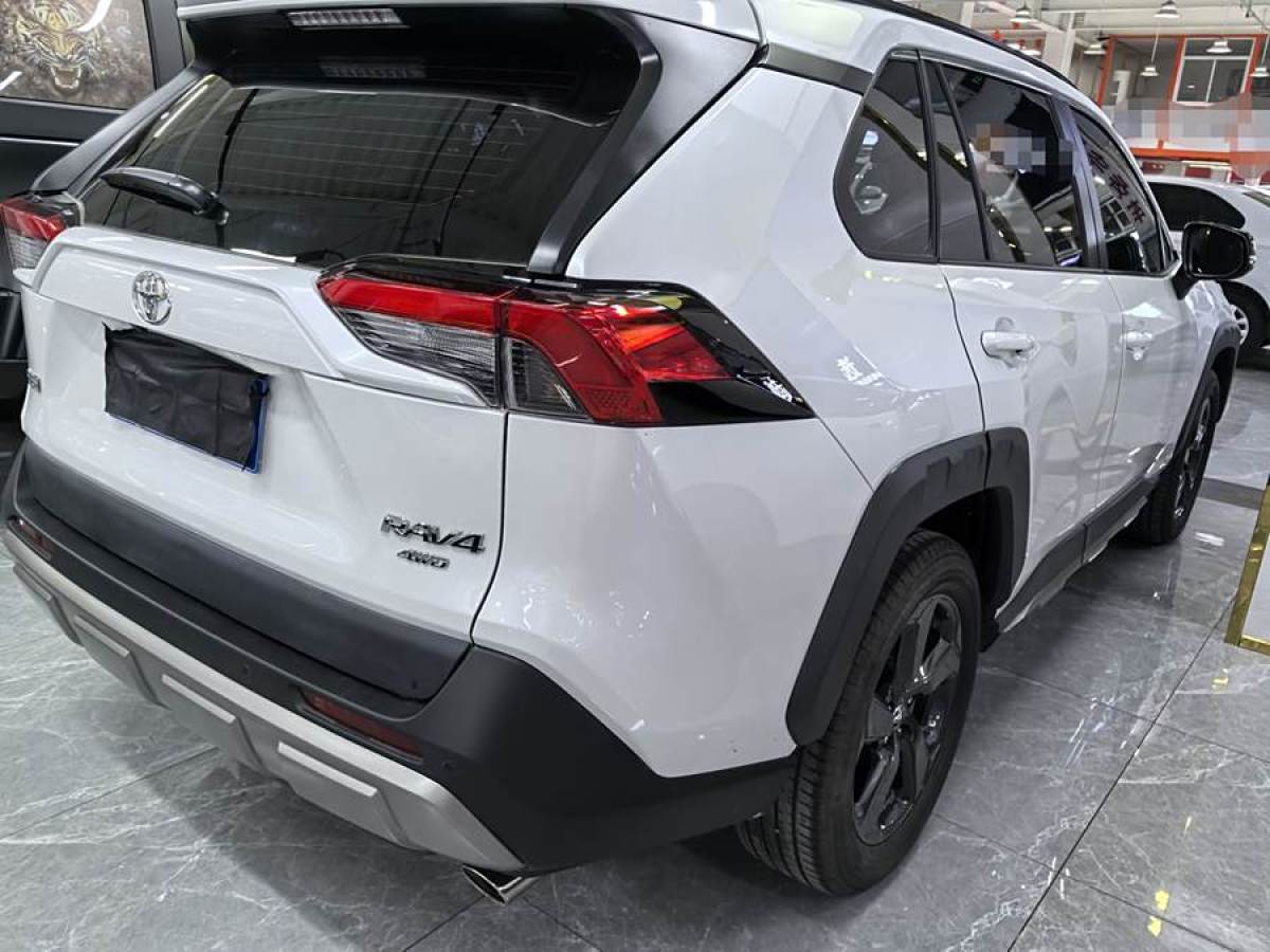 豐田 RAV4榮放  2022款 2.0L CVT四驅(qū)風(fēng)尚Plus版圖片