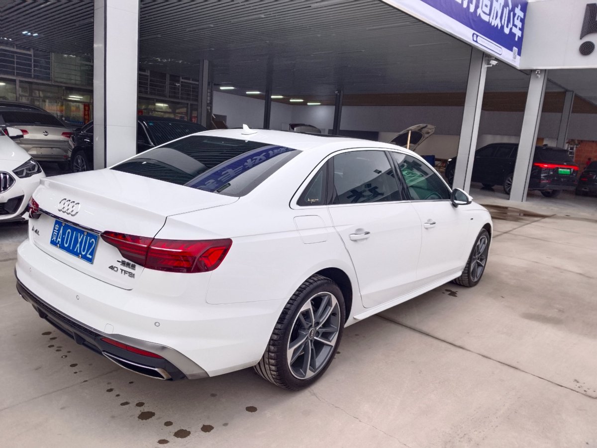 奧迪 奧迪A4L  2022款 40 TFSI 時尚動感型圖片