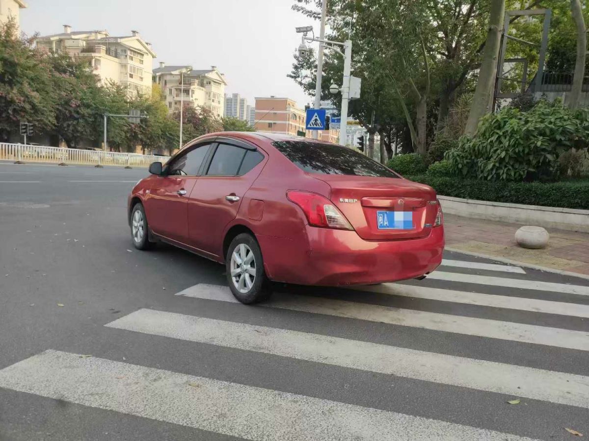 日產(chǎn) 天籟  2012款 XL NAVI 2.5L CVT云安全導(dǎo)航版圖片