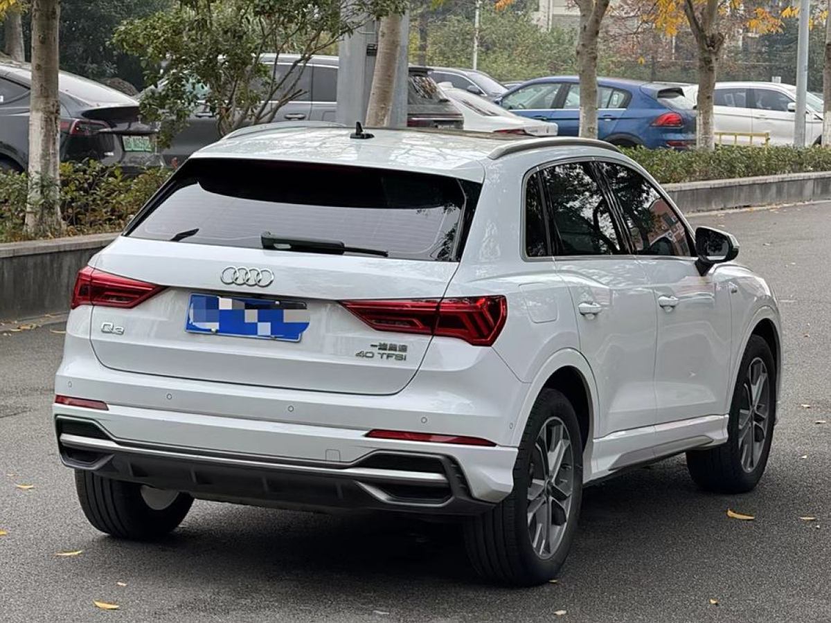 奧迪 奧迪Q3  2022款 40 TFSI RS套件燃速型圖片