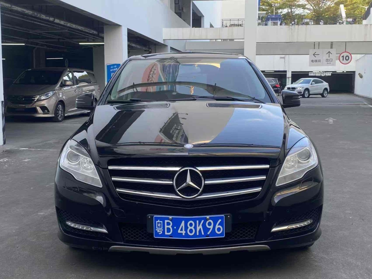 奔馳 奔馳R級  2015款 R 320 4MATIC 豪華型圖片