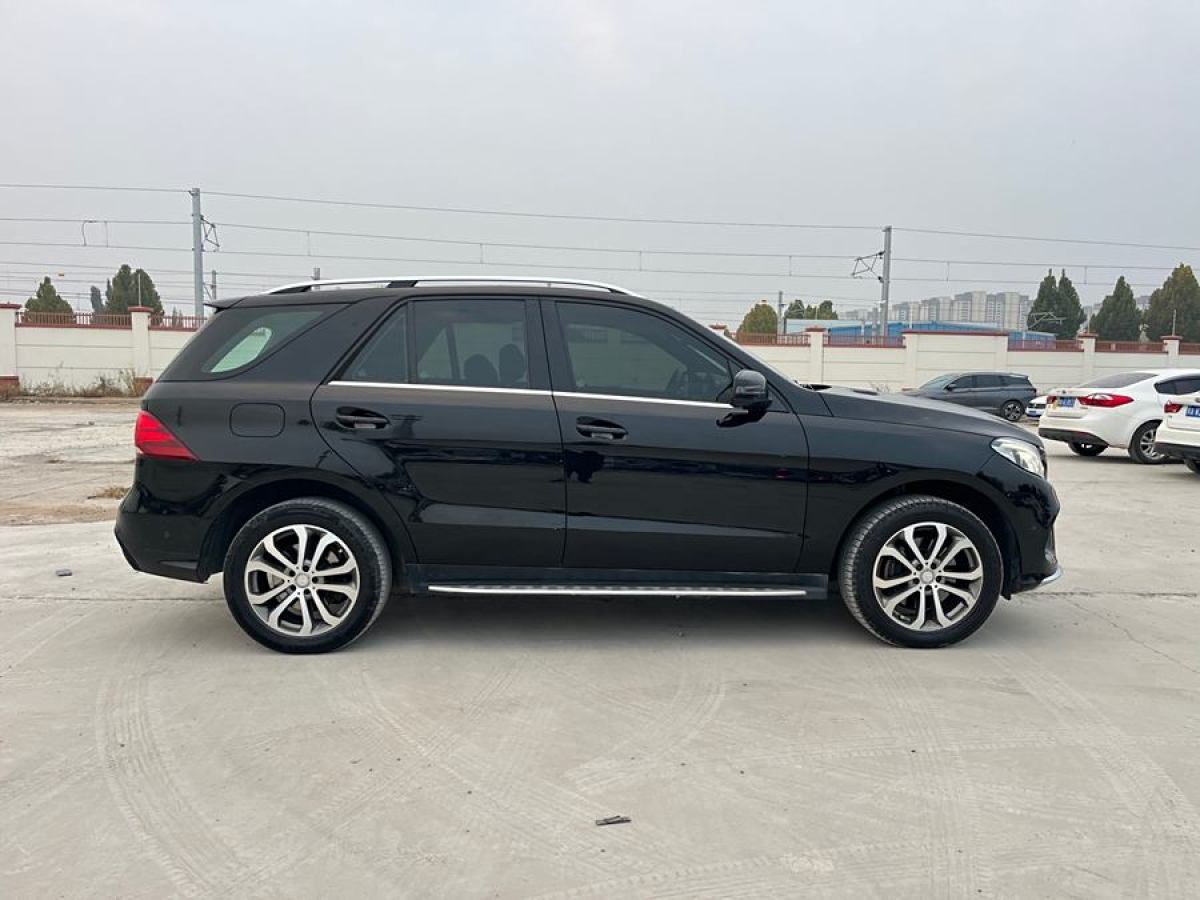 奔馳 奔馳GLE  2016款 GLE 320 4MATIC 豪華型圖片