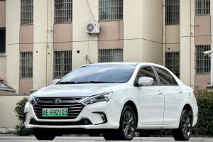 秦 比亚迪 1.5T 尊贵型