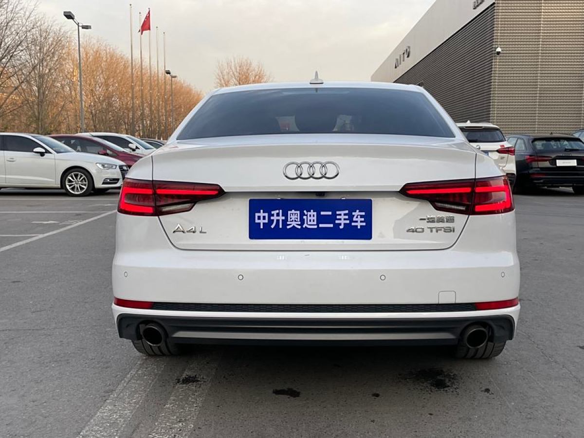 奧迪 奧迪A4L  2018款 30周年年型 40 TFSI 時尚型圖片