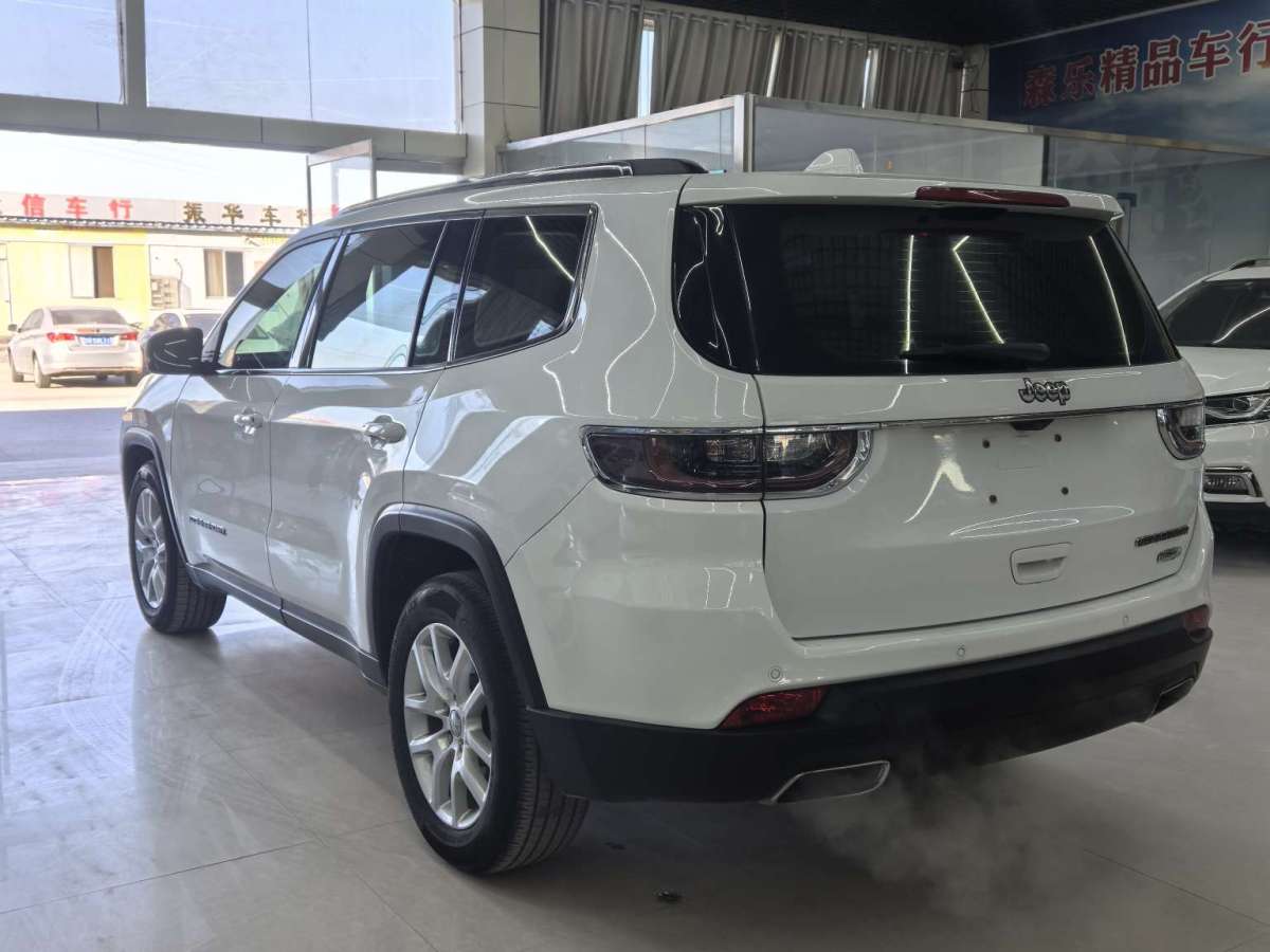 Jeep 指揮官  2018款 2.0T 兩驅(qū)進(jìn)享版圖片