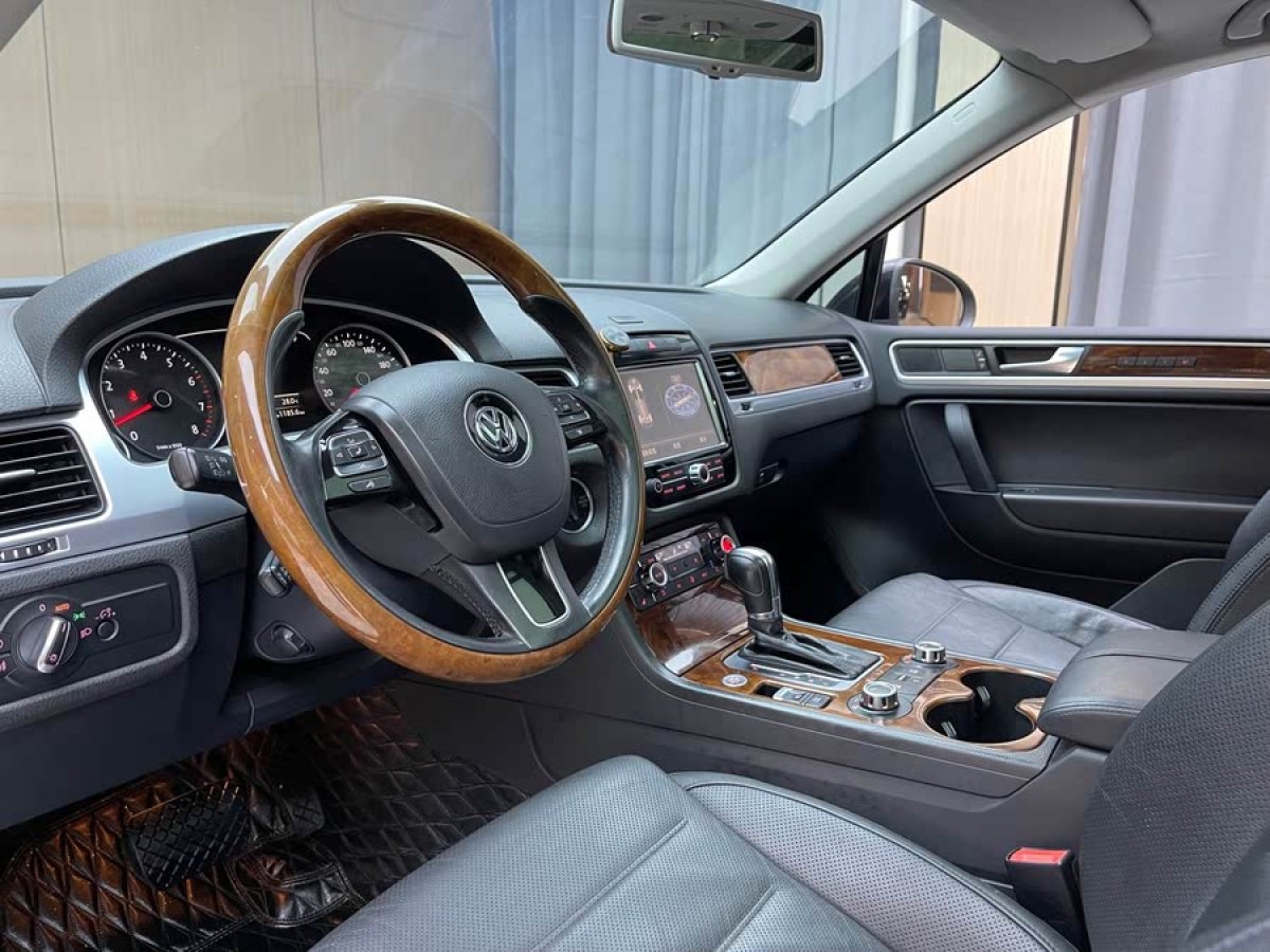 大眾 途銳  2011款 3.0TSI 高配型圖片