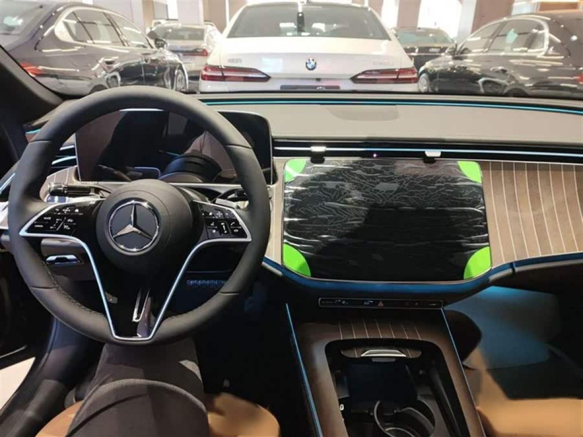 奔馳 奔馳E級  2024款 改款 E 300 L 時尚型圖片