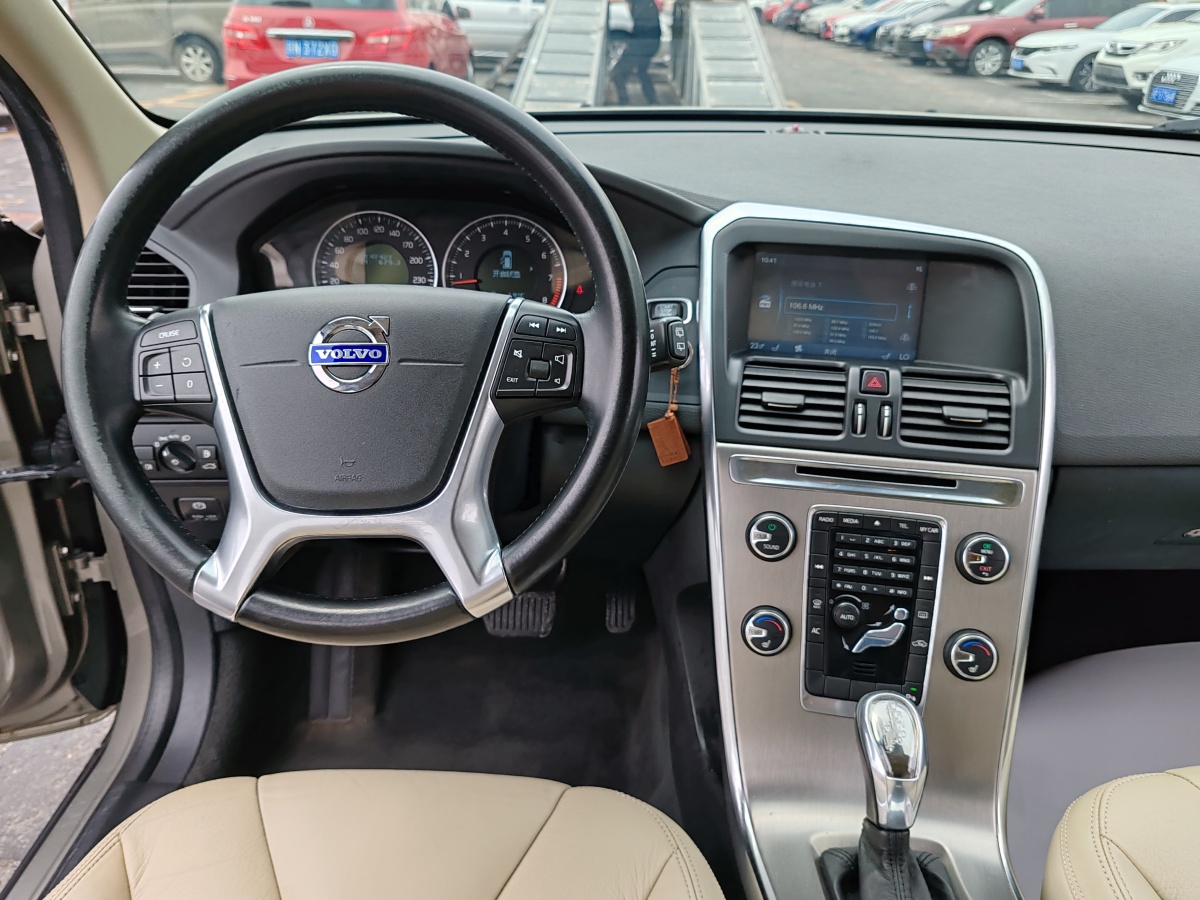 沃爾沃 XC60  2013款 T5 舒適版圖片