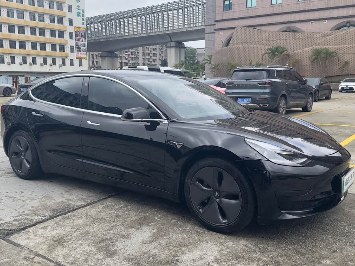 特斯拉 Model 3  2020款 改款 標準續(xù)航后驅(qū)升級版圖片