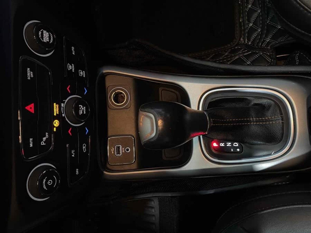 Jeep 指南者  2017款 200T 自動家享版圖片