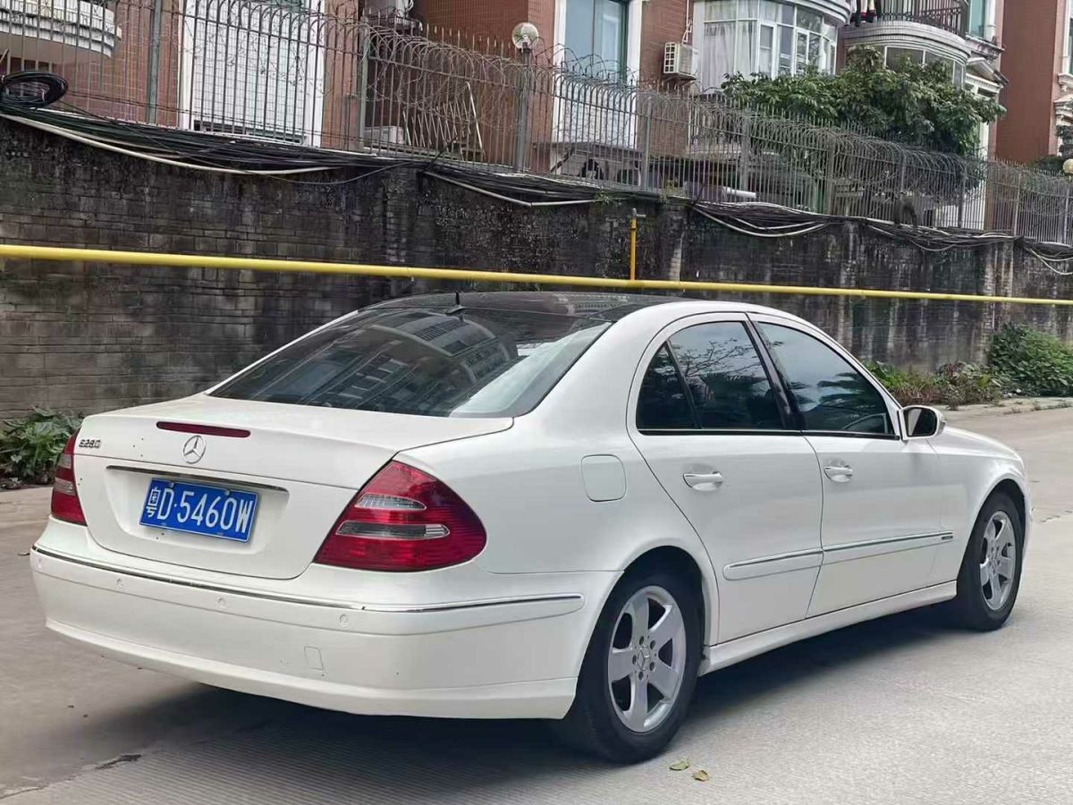 奔馳 奔馳E級  2006款 E 350 優(yōu)雅型圖片