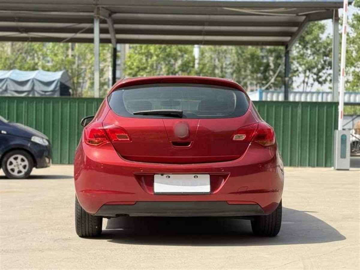 別克 英朗  2013款 XT 1.6L 自動(dòng)時(shí)尚版圖片
