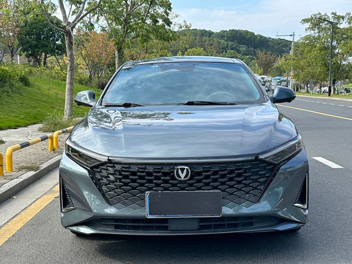 長(zhǎng)安 銳程CC  2022款 藍(lán)鯨版 1.5T DCT豪華型圖片