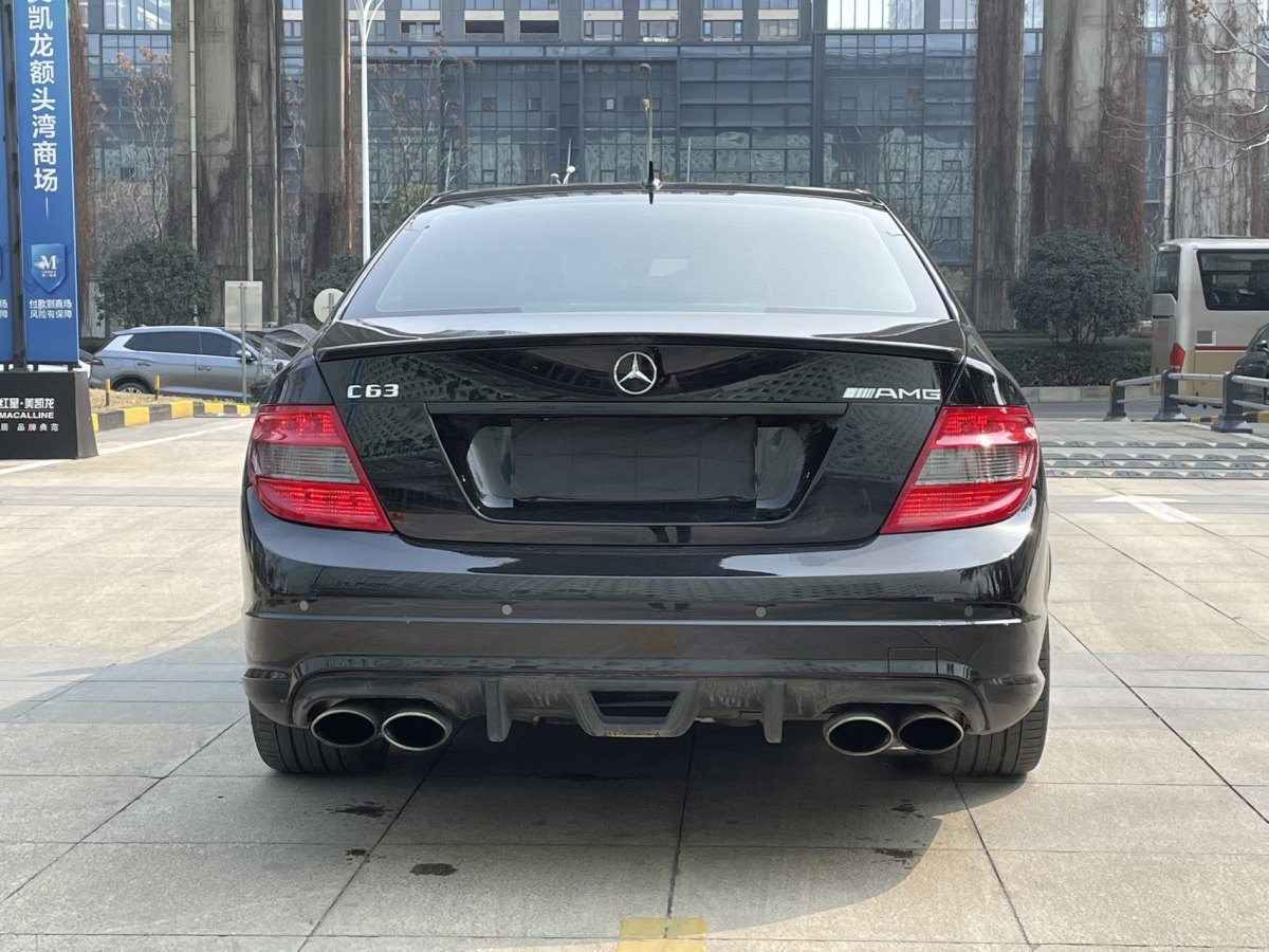 奔馳 奔馳C級(jí)AMG  2010款 AMG C 63 高性能版圖片