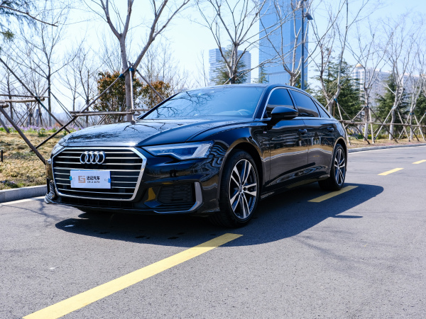 奥迪 奥迪A6L  2022款 40 TFSI 豪华动感型