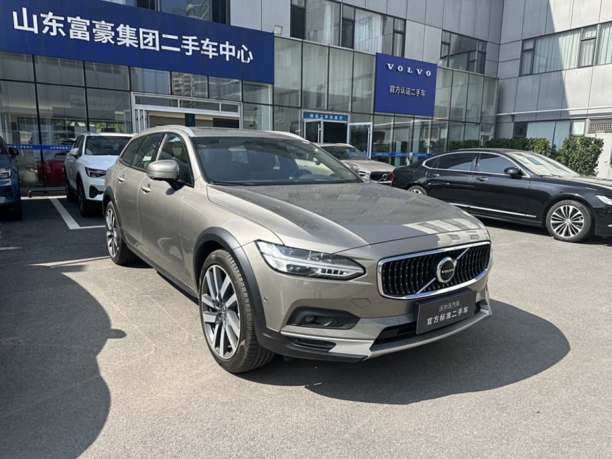 2022年10月沃爾沃 V90  2024款 Cross Country B5 AWD 智尊版