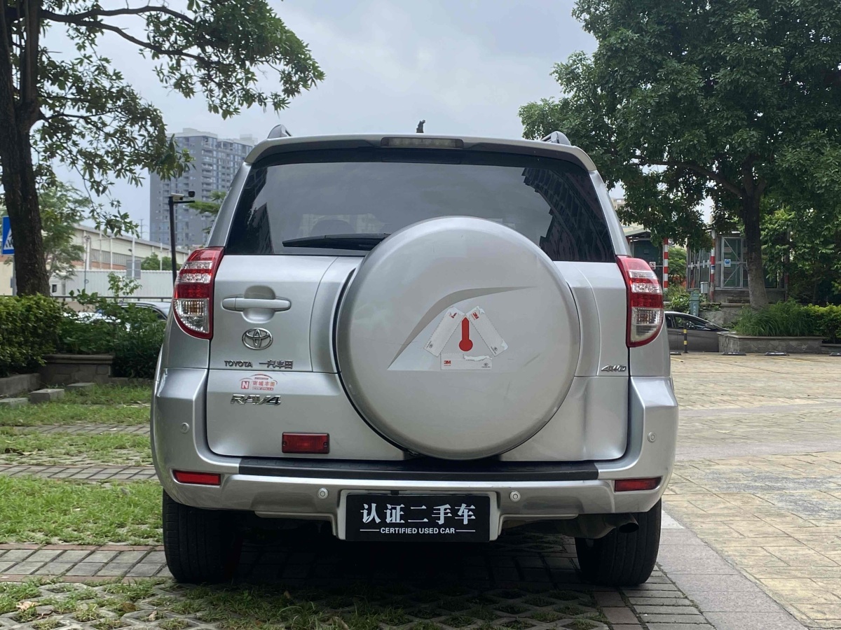 豐田 RAV4榮放  2012款 炫裝版 2.4L 自動四驅豪華圖片