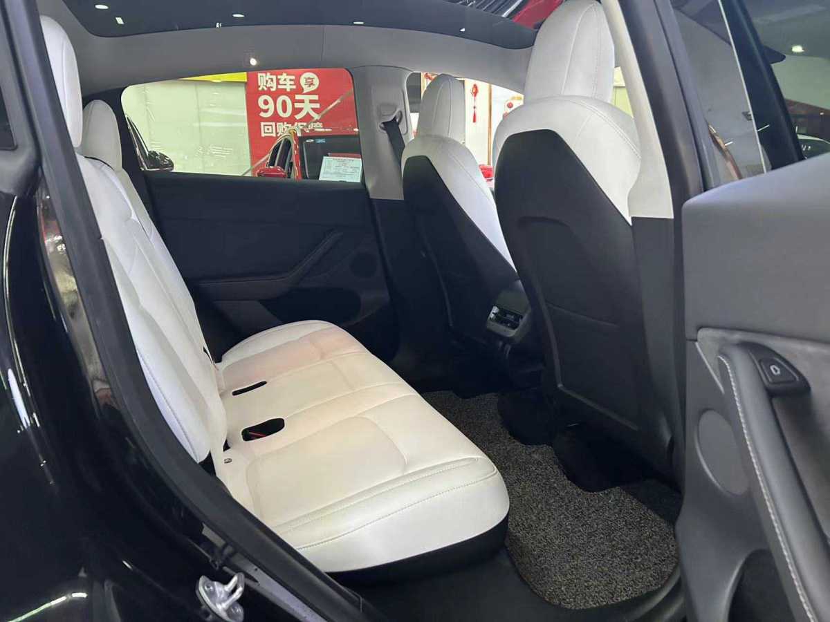 特斯拉 Model 3  2021款 改款 標(biāo)準(zhǔn)續(xù)航后驅(qū)升級版圖片