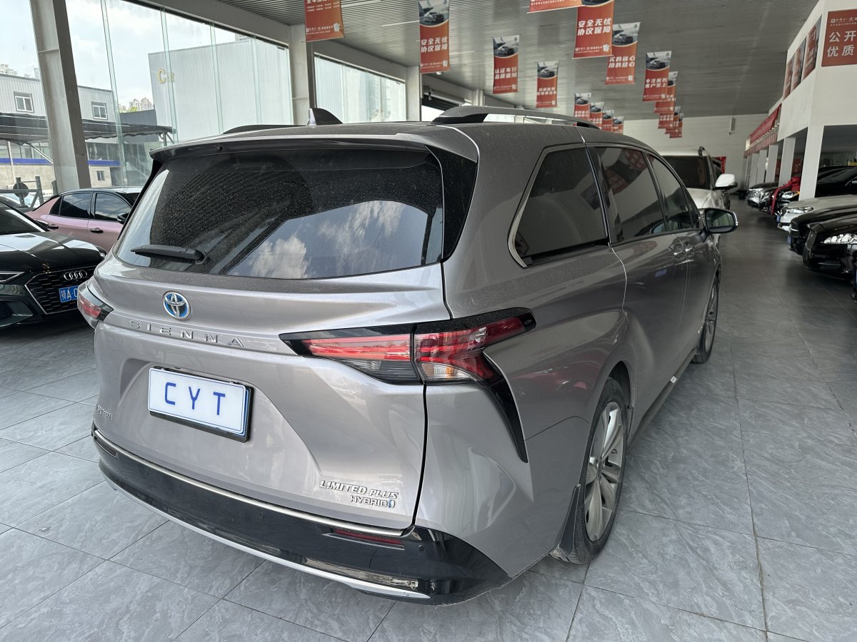 豐田 賽那SIENNA  2023款 2.5L混動 至尊版圖片