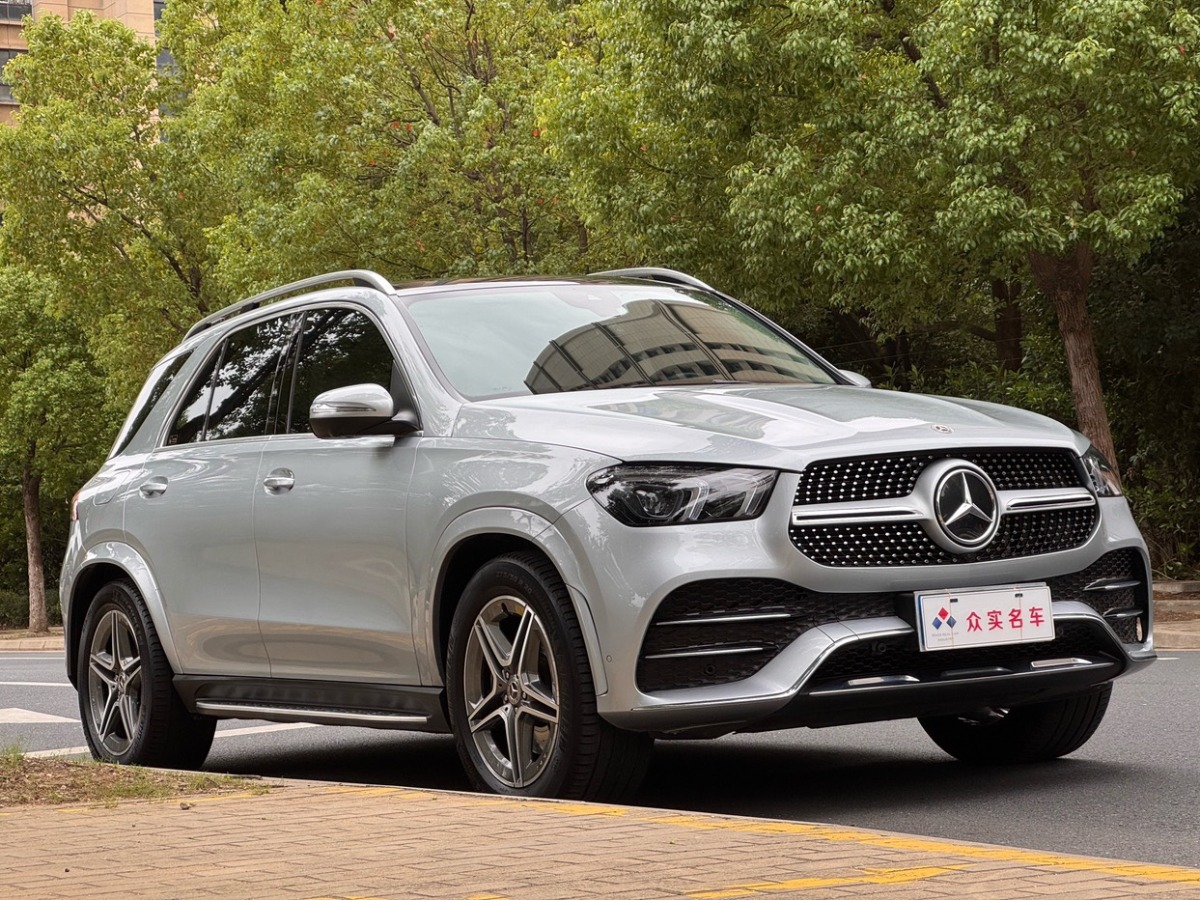 2022年3月奔驰 奔驰GLE  2022款 GLE 450 4MATIC 时尚型