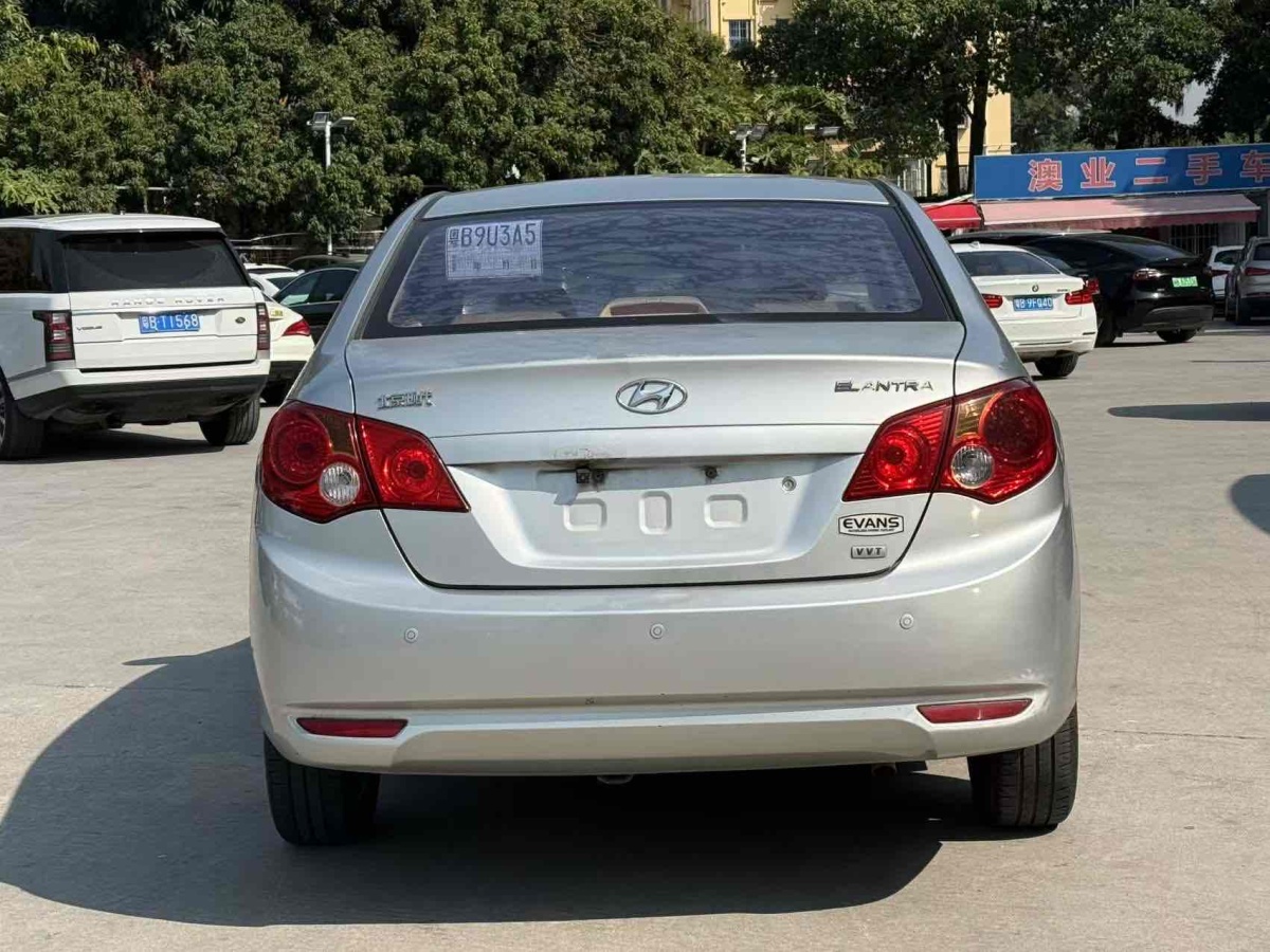 現(xiàn)代 悅動  2011款 1.6L 自動舒適型圖片