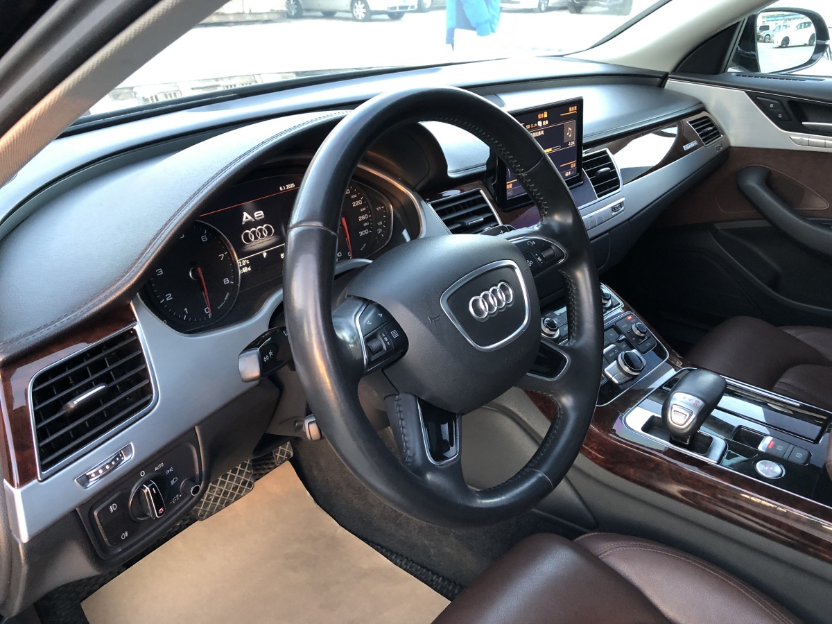 奧迪 奧迪A8  2013款 A8L 45 TFSI quattro舒適型圖片