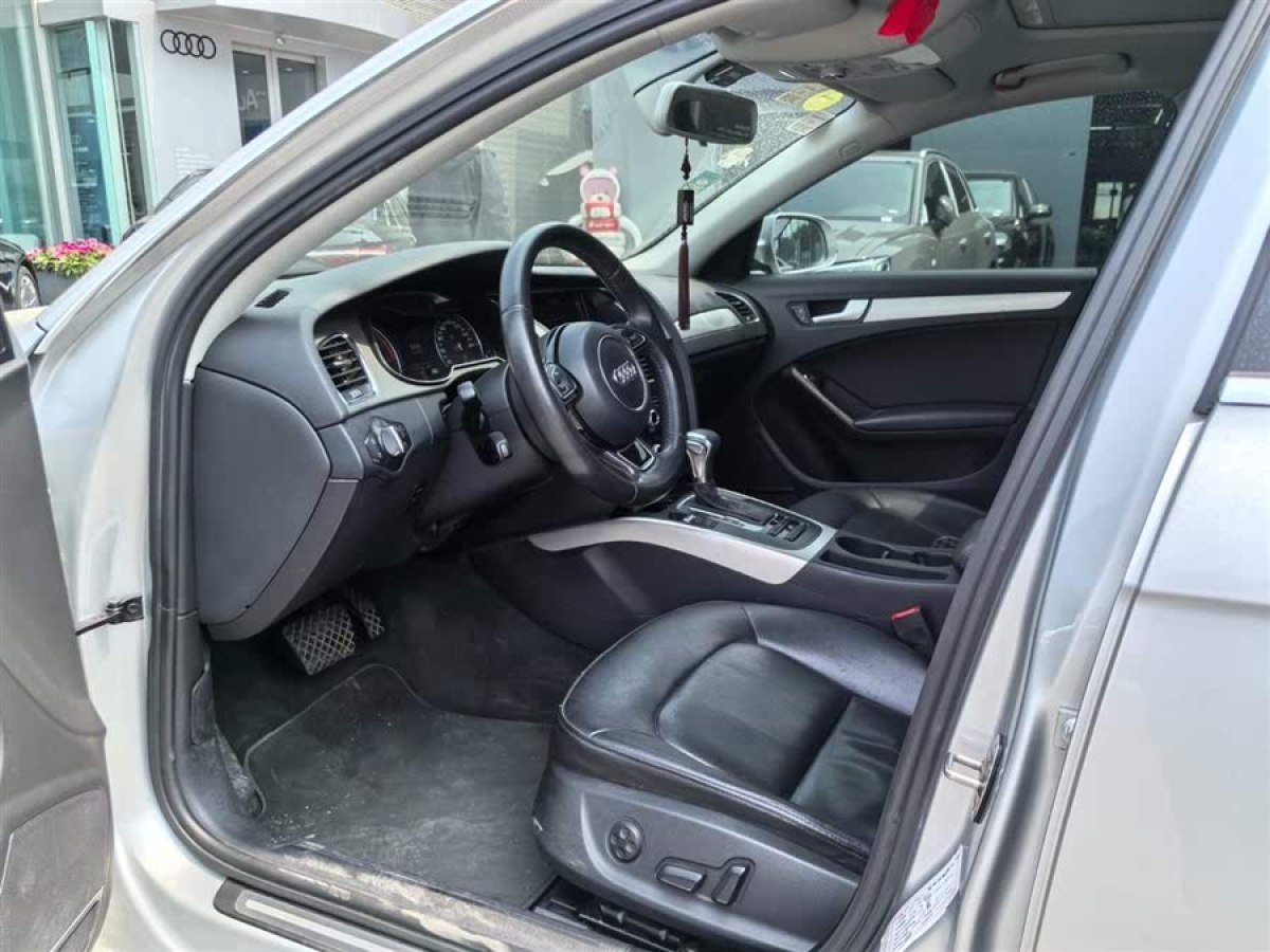奧迪 奧迪A4L  2013款 35 TFSI 自動標準型圖片