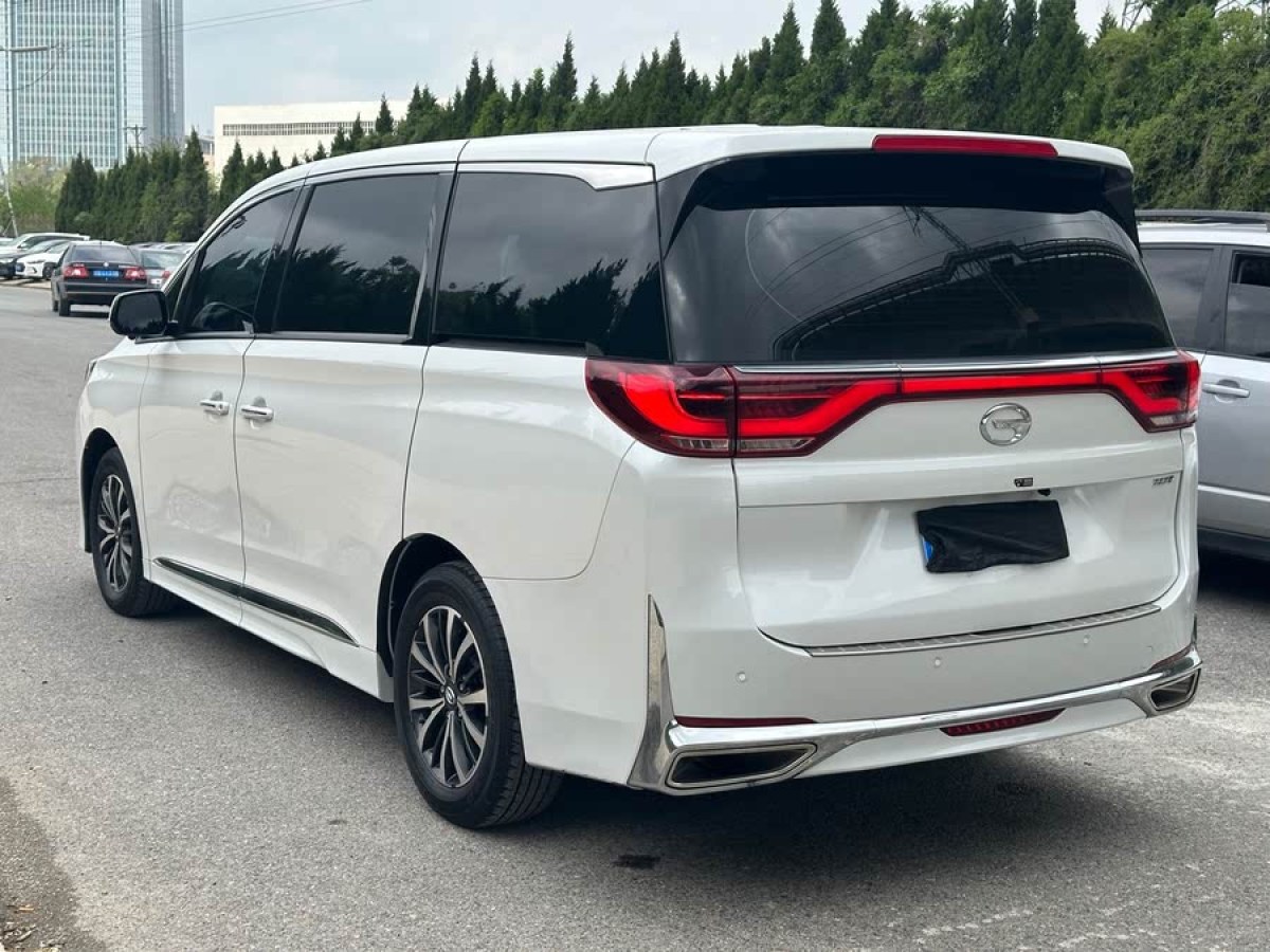 廣汽傳祺 M8  2024款 領(lǐng)秀系列 390T 豪華版圖片