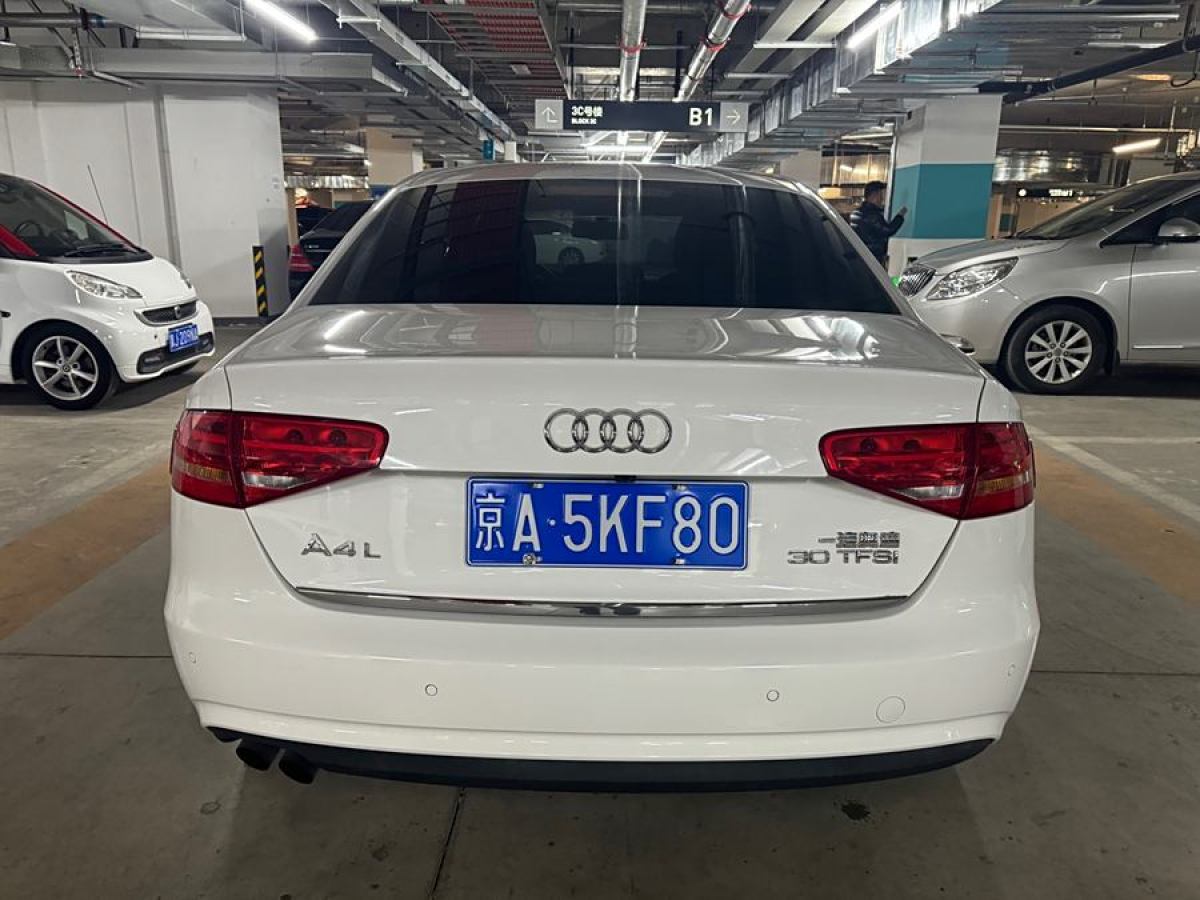 奧迪 奧迪A4L  2013款 30 TFSI 自動(dòng)舒適型圖片