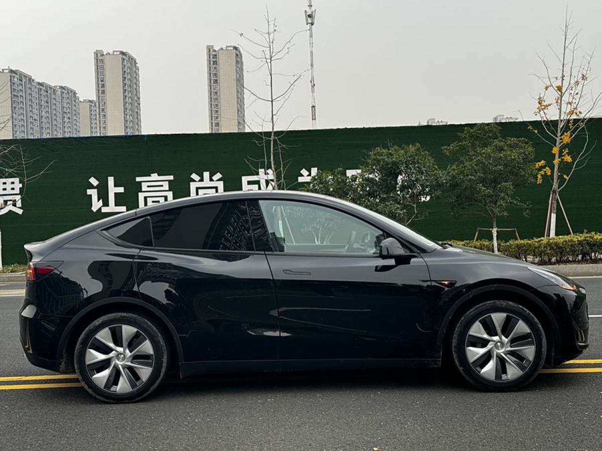 特斯拉 Model 3  2023款 煥新版 后輪驅(qū)動圖片