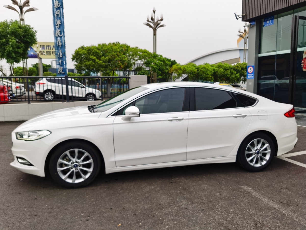 福特 蒙迪歐  2017款 改款 EcoBoost 180 時(shí)尚型圖片