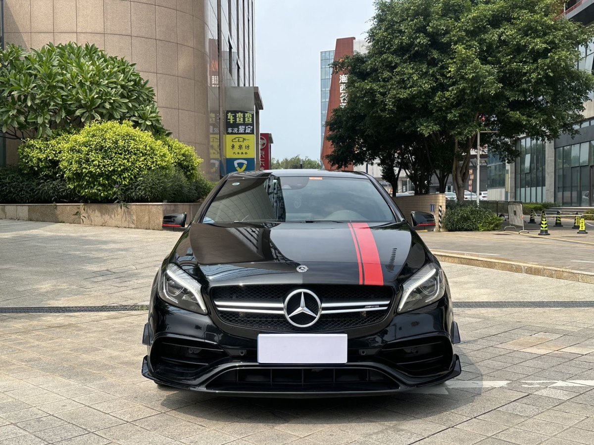 2019年4月奔馳 奔馳A級AMG  2018款 AMG A 45 4MATIC 臻藏版