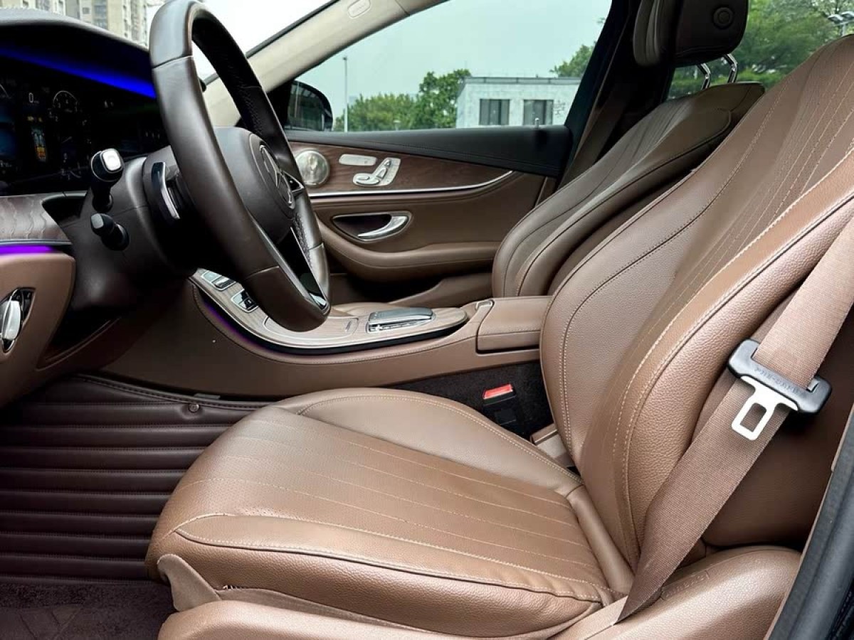 奔馳 奔馳E級  2021款 改款 E 300 L 時尚型圖片