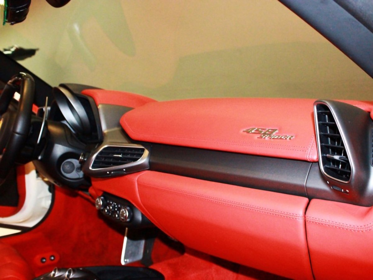法拉利 458  2013款 4.5L Spider图片